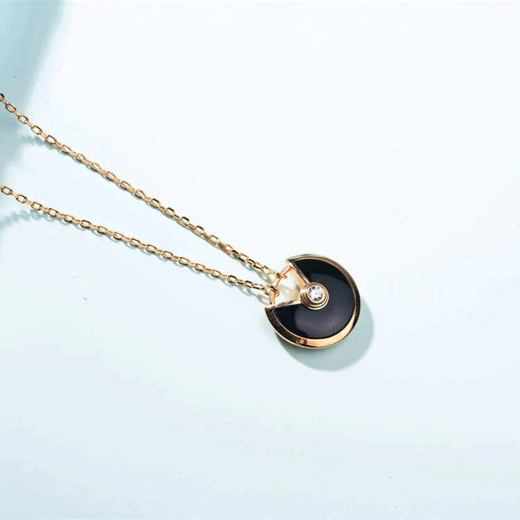 Miro AMULETTE GOLD CARNELIAN ONYX NECKLACE