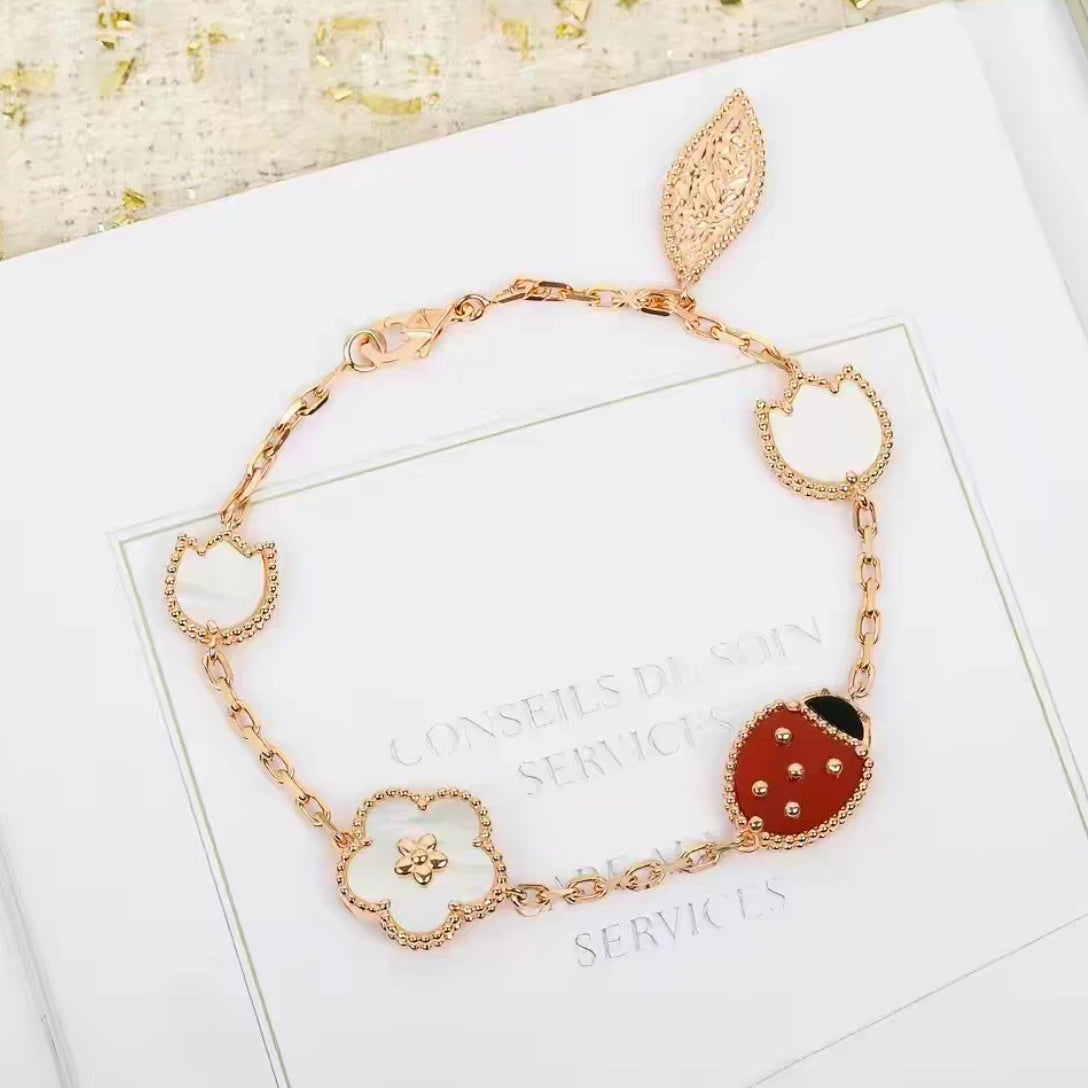 Miro LUCKY SPRING 5 MOTIF BRACELET