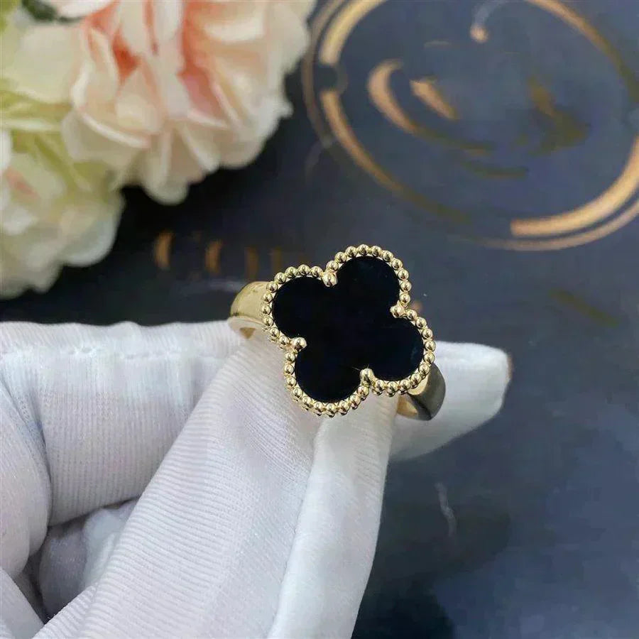 Miro CLOVER ONYX RING