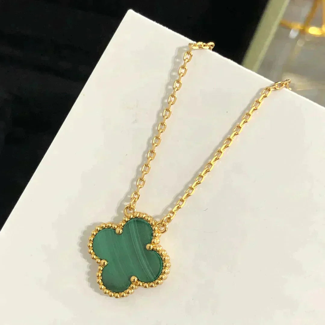 Miro CLOVER 15MM MALACHITE SINGLE FLOWER  NECKLACE