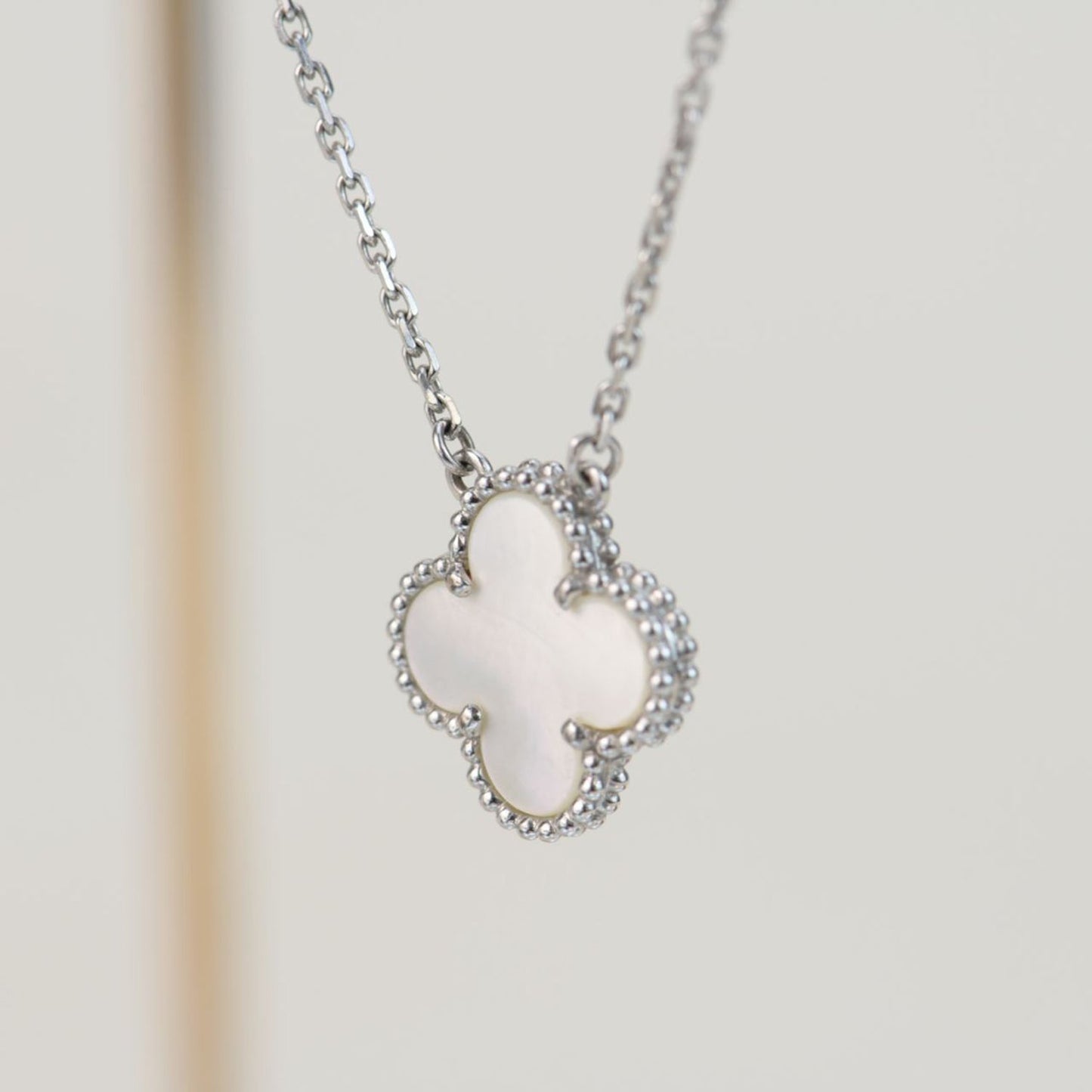 Miro CLOVER  15MM WHITE MOTHER-OF-PEARL SILVER